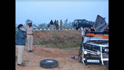 5 killed, 17 injured in road mishap in Karnataka's Chitradurga district