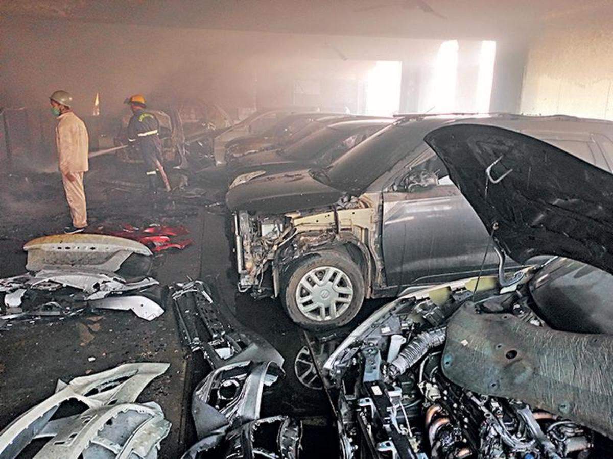 Fire At Maruti Showroom 26 Cars Damaged Ghaziabad News Times Of India