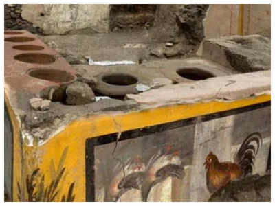 Archaeologists find the ancient street food shop with 2000-year-old food