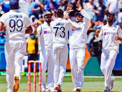 2nd Test: India bowl out Australia for 200, need 70 runs to win
