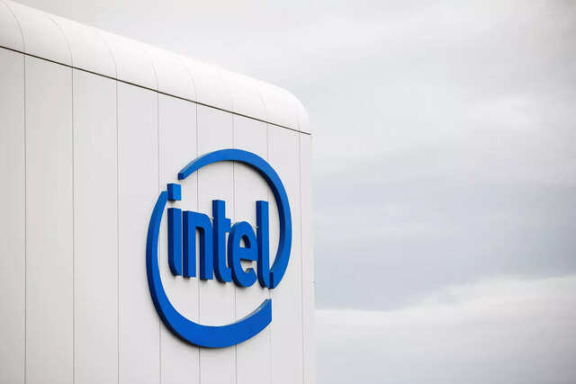 Hedge fund Third Point urges Intel to explore deal options