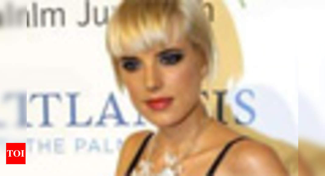 Agyness Deyn To Visit India English Movie News Times Of India