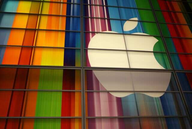 Apple vs Pear: Will Apple give in? Apple vs Pear: Will Apple give in?