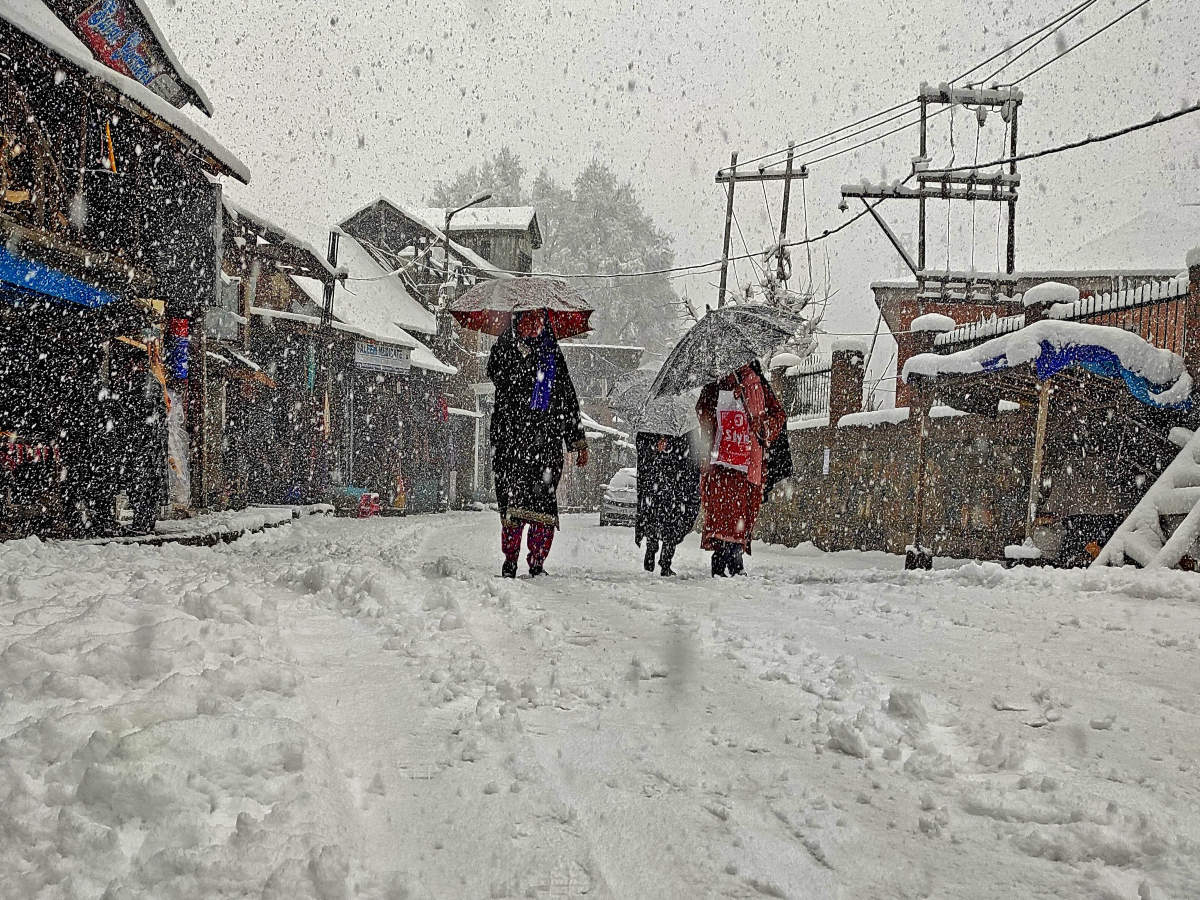 Drass Freezes At Minus 26 8 Degree Celsius Gulmarg At Minus 9 Degree Celsius India News Times Of India