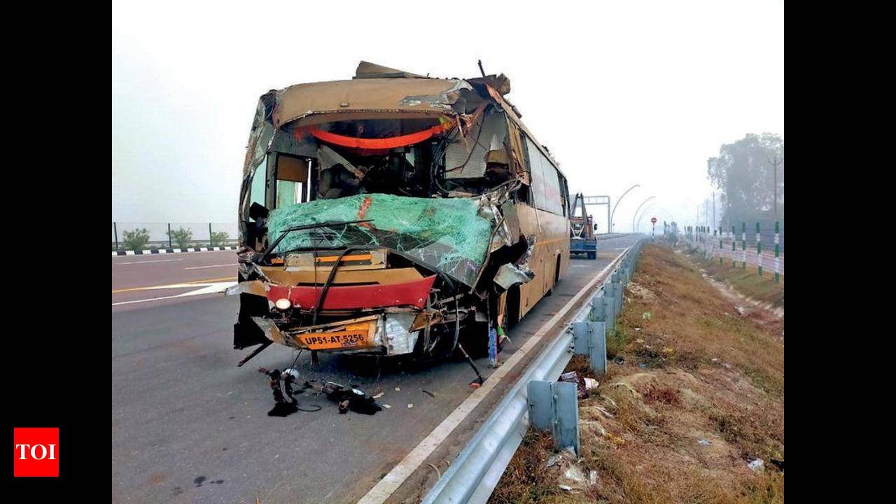 accident de bus volvo indien