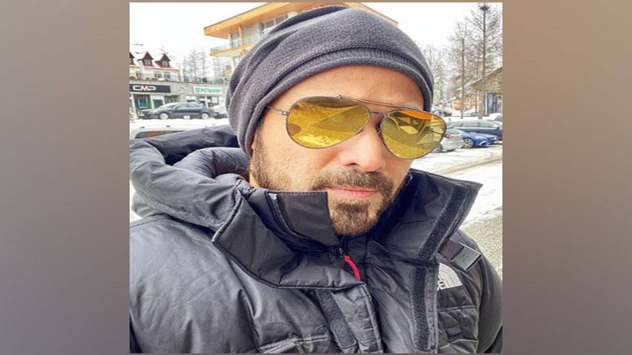 Emraan Hashmi zdieľa starú fotku zo Slovakia Street |  Indické filmové novinky