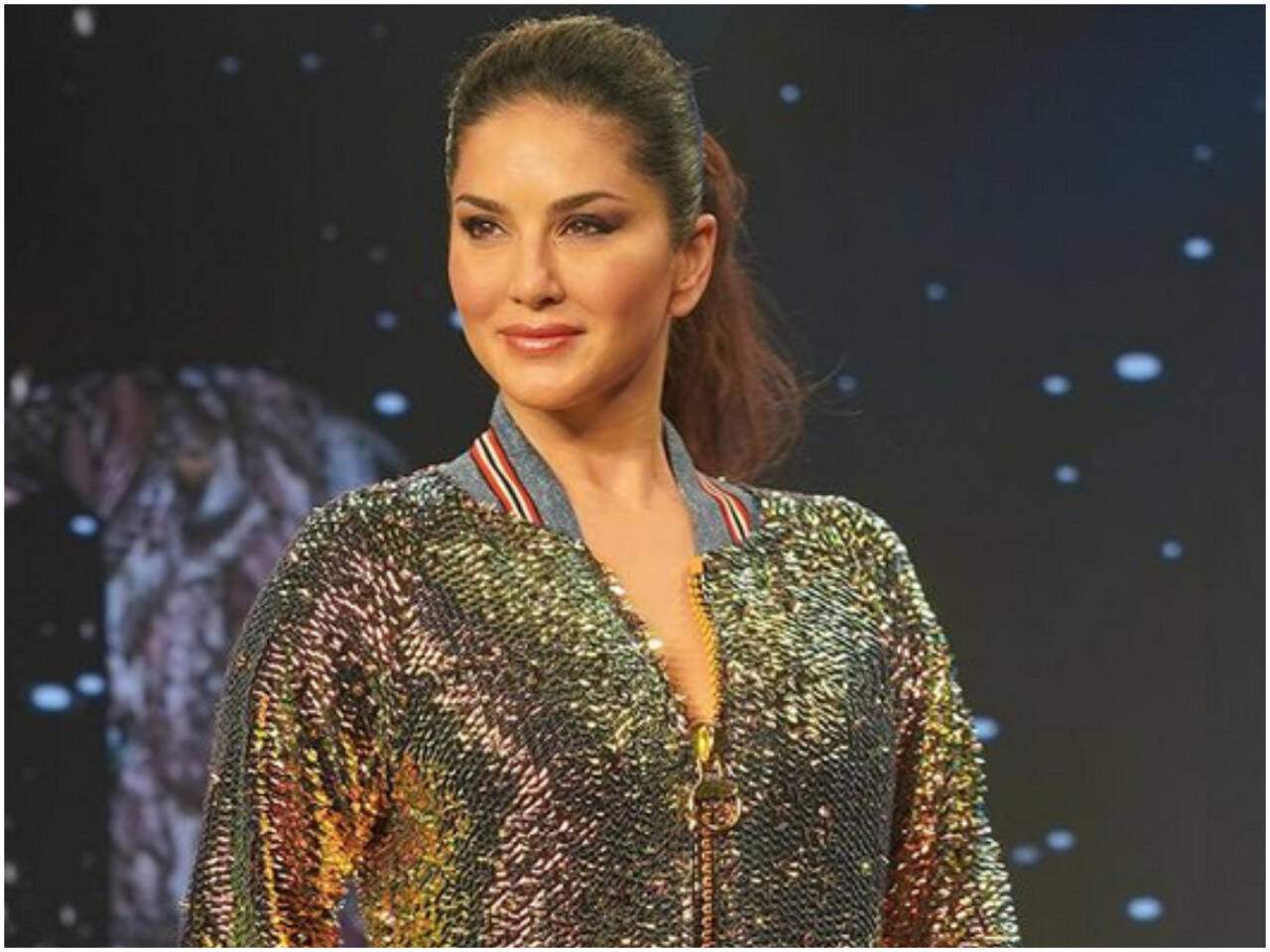 Sunny Leone says it is important to spread positivity on social media |  Hindi Movie News - Times of India