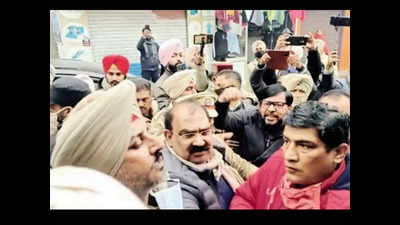 In Moga, Punjab BJP chief faces protest, clash averted