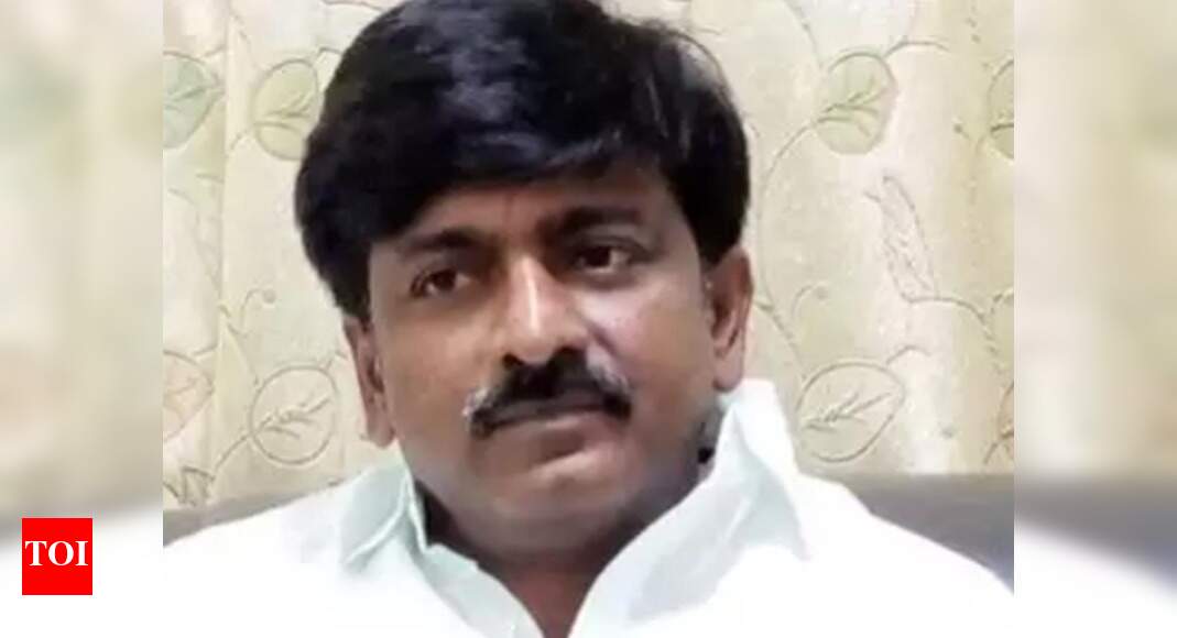 TDP MLC B Tech Ravi arrested at Chennai airport | Vijayawada News ...