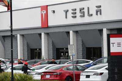 Tesla appears to have plenty of momentum after meteoric 2020