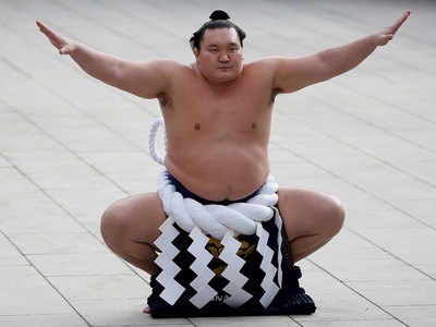 Top-ranked sumo wrestler tests positive for COVID-19