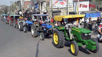 Farm Laws stir, day 43: Farmers' plan to take out tractor rally