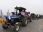 Farmers hold tractor rally at Delhi borders