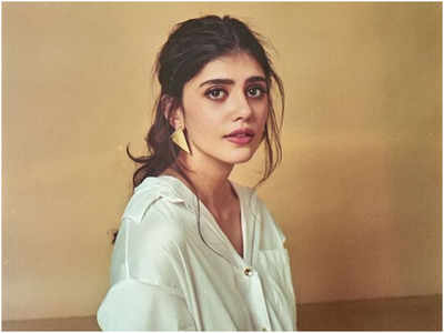 Sanjana Sanghi Recalls The Time When She Had To Juggle Her Studies And ...