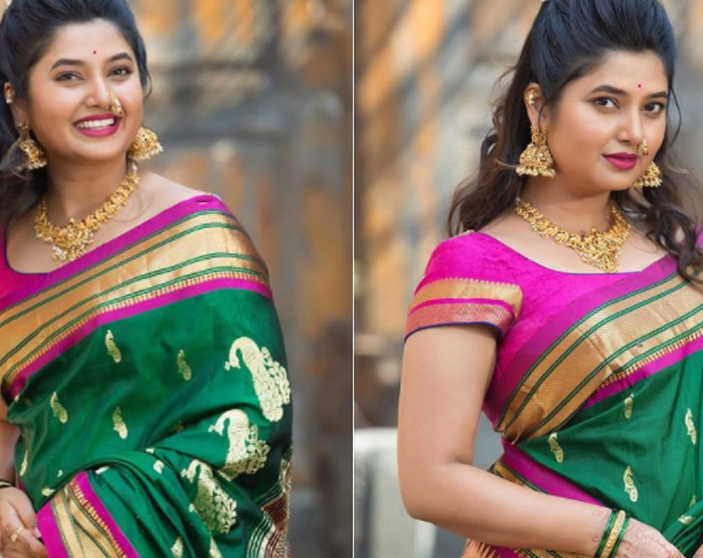 Prajakta Mali's impresses fans with her traditional look.