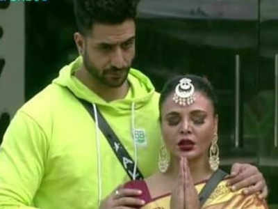 Bigg Boss 14: Aly Goni tells a crying Rakhi Sawant, he will offer namaz thrice a day for her mother's well-being