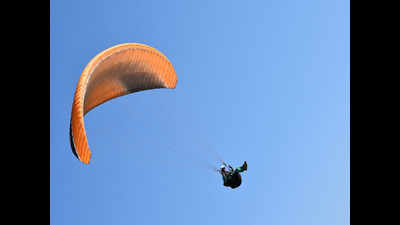 Himachal Pradesh: Paraglider pilot goes missing in Bir-Billing