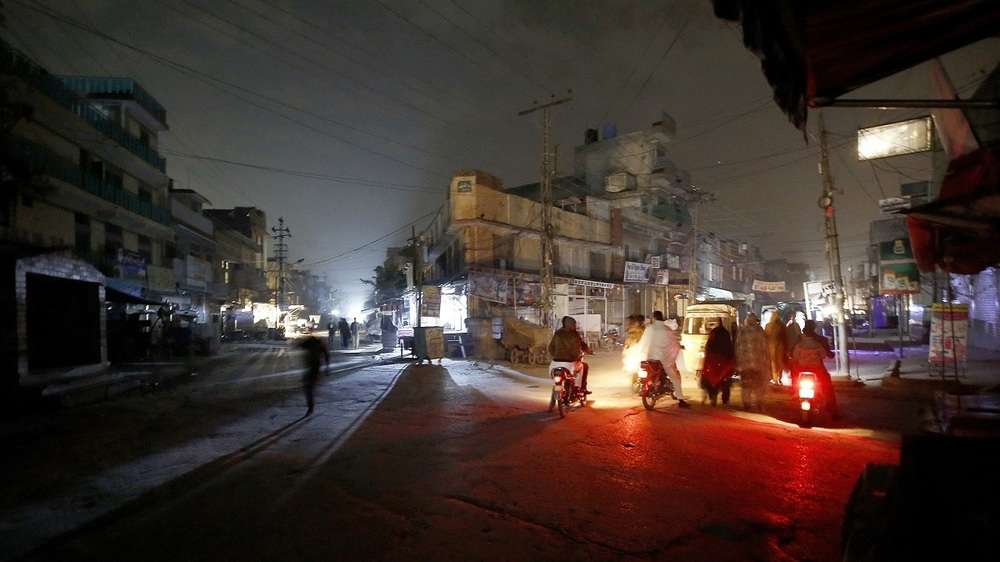 Pakistan hit by nationwide power blackout