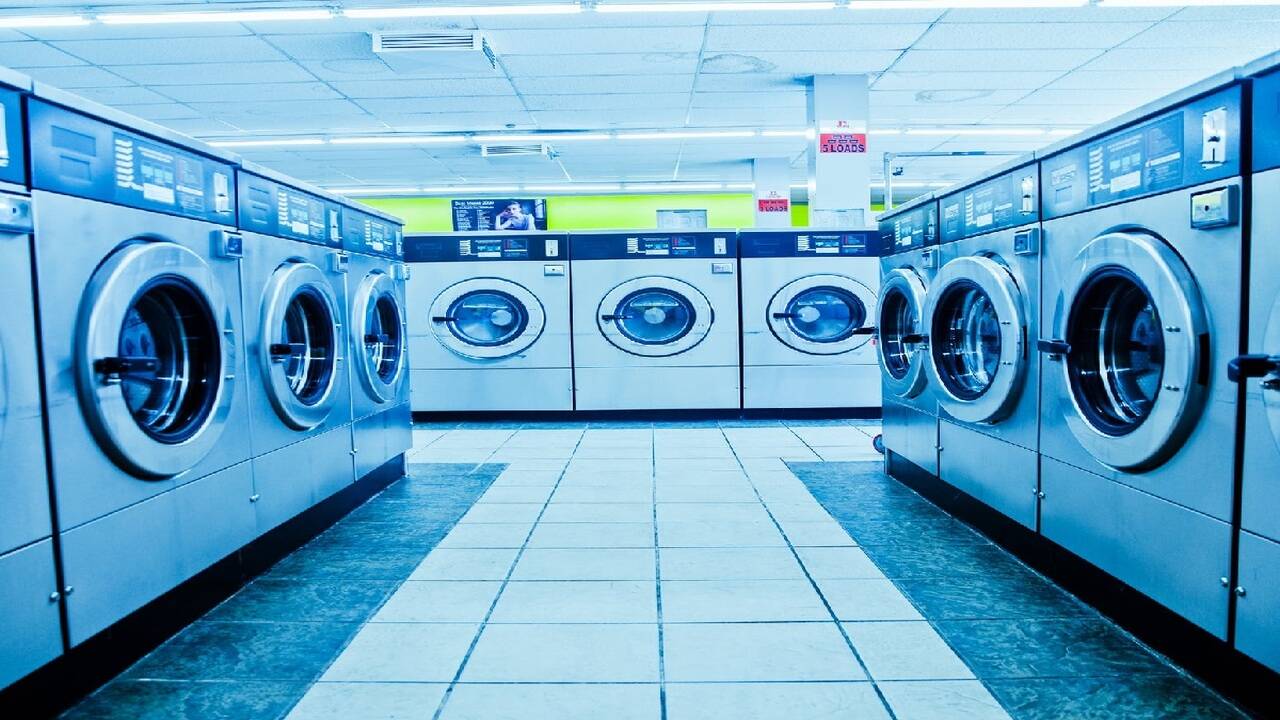 Front Load Washing Machine With Inbuilt Heater For Easy And Ultra Clean