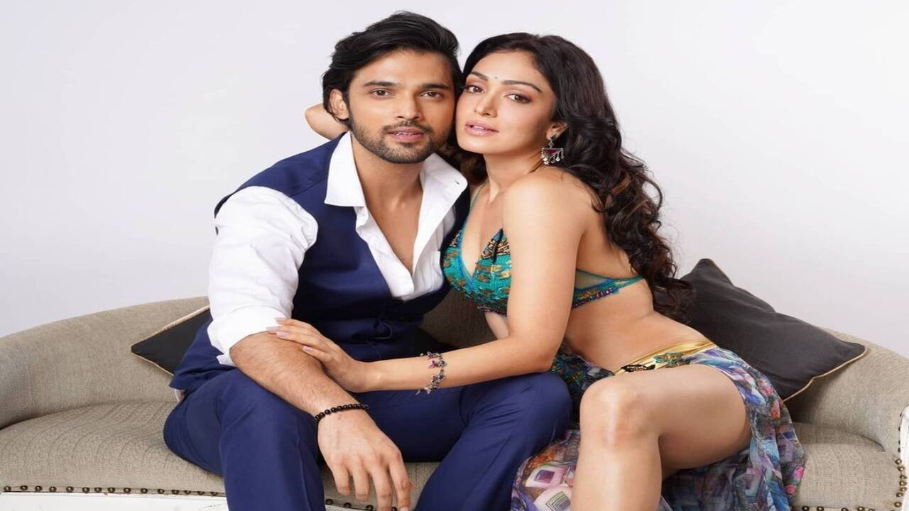 Parth Samthaan and Khushali Kumar tease fans with their romantic photo; he  reveals, 'Yes, it's her' - Times of India