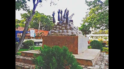 Jaffna varsity to rebuild memorial for slain Tamils
