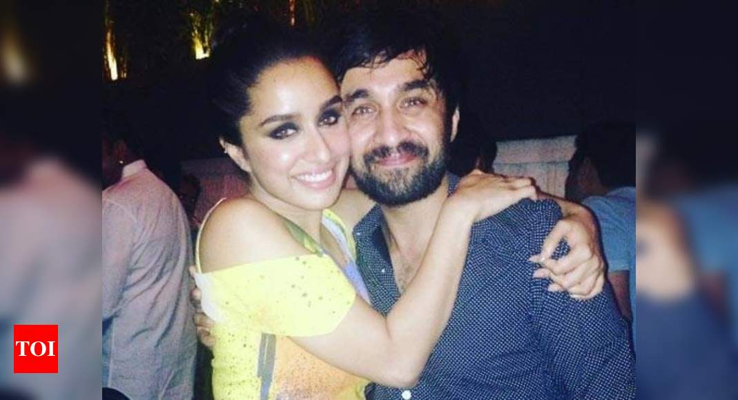 WATCH: Shraddha Kapoor is all praises for brother Siddhanth's singing ...