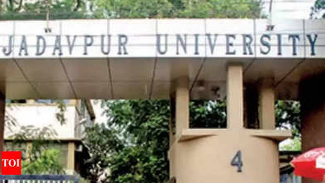 Jadavpur University: Army-like Fatigues Group Enters University, Police  Complaint Lodged - News18