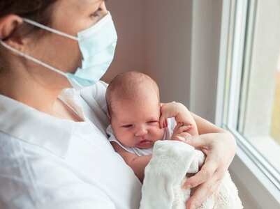 Can newborns catch COVID-19? Signs to look for