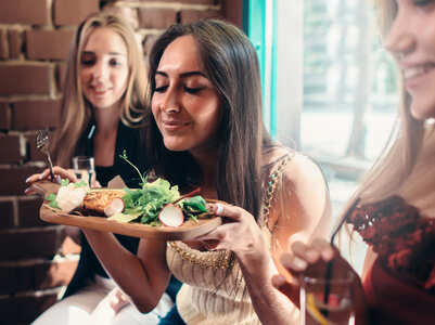 Smelling food can cause weight gain: Study