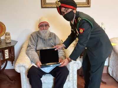 Veteran who served in all 3 services presented silver salver