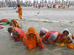 Devotees throng Gangasagar Mela in West Bengal