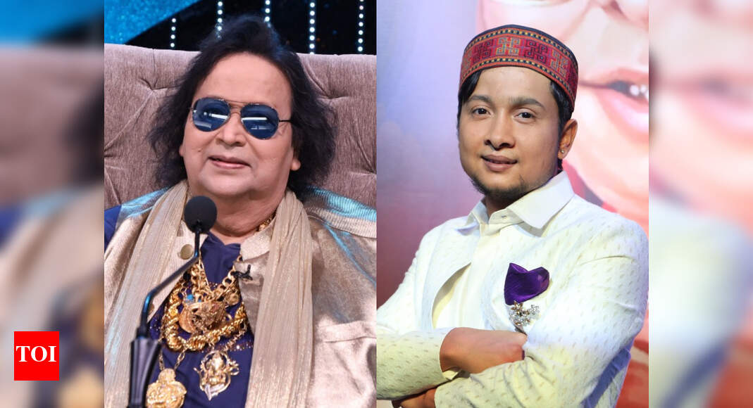 Indian Idol 12 Contestant Pawandeep gets a gold chain from singer