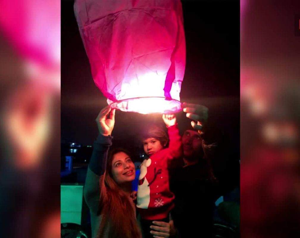 
Malini Kapoor and Ajay Sharma enjoy floating lantern on Makar Sankranti
