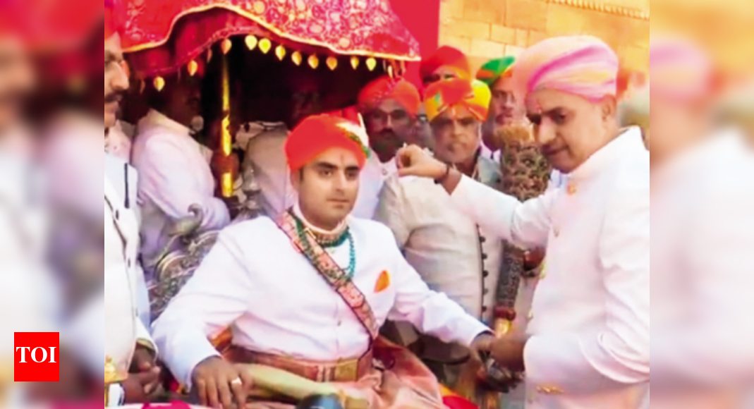 Chaitanyaraj Singh crowned 44th Maharawal of Jaisalmer | Jaipur News ...