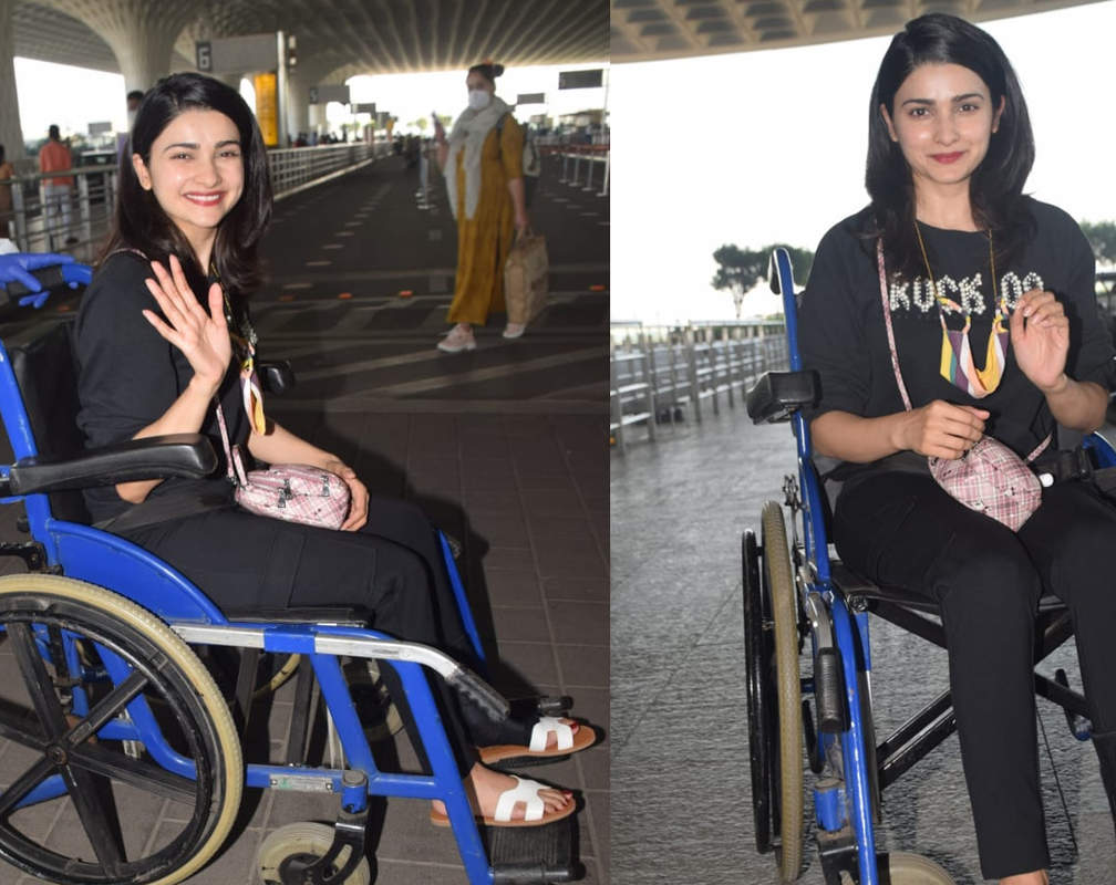 
Prachi Desai is all smiles as she gets spotted on a wheelchair at airport
