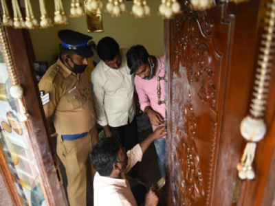 Tamil Nadu: 100 sovereigns of gold stolen from locked house in Coimbatore