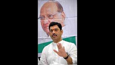 Maharashtra: BJP keeps up the pressure, demands Dhananjay Munde's ouster from state cabinet