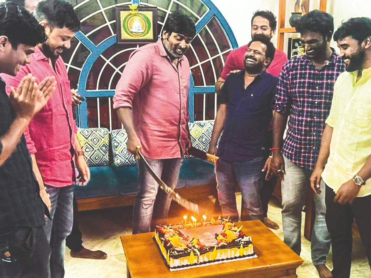 Chennai: Vijay Sethupathi cuts cake with machete, cops mull criminal case | Chennai News - Times of India