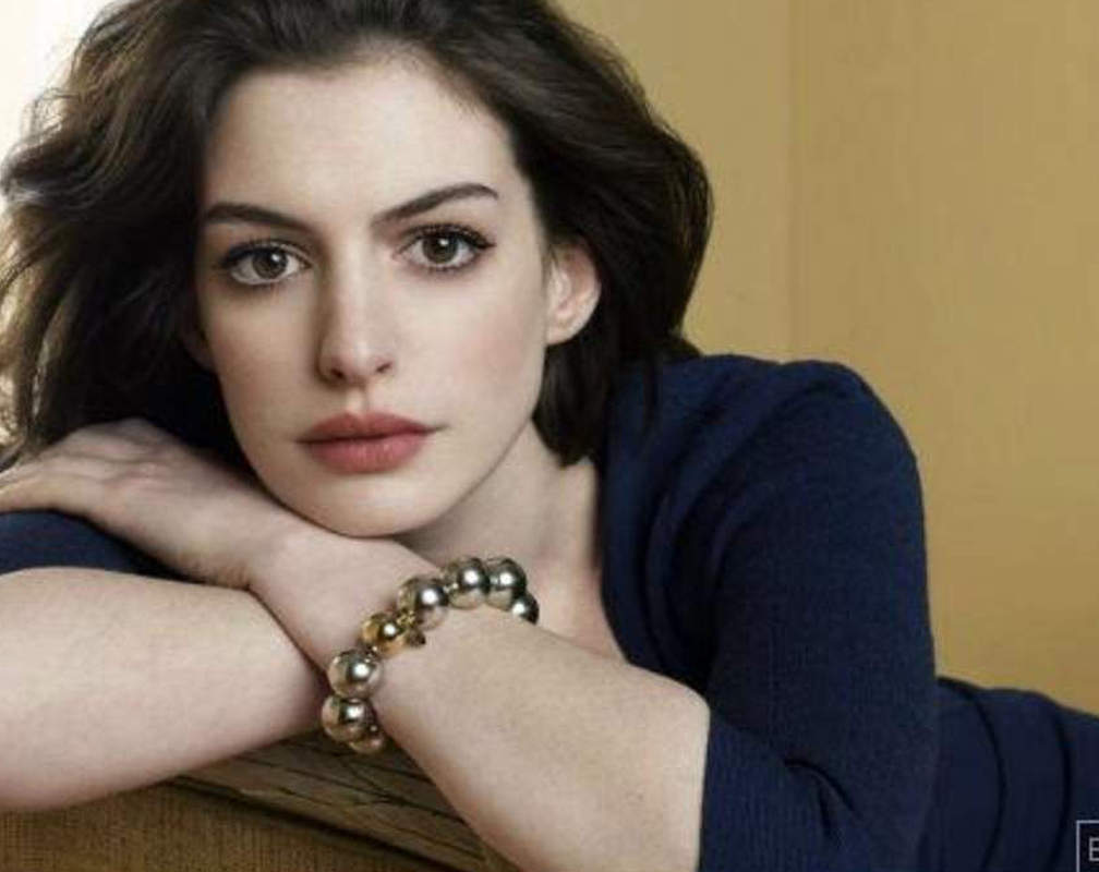 
Anne Hathaway admits she dislikes when people call her by her first name
