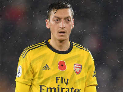 Arsenal outcast Ozil poised for Fenerbahce move
