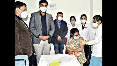 Political slugfest begins in Assam over ‘free vaccine’