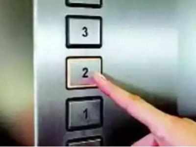 13 shoppers in Mumbai trapped in elevator for over 2 hours