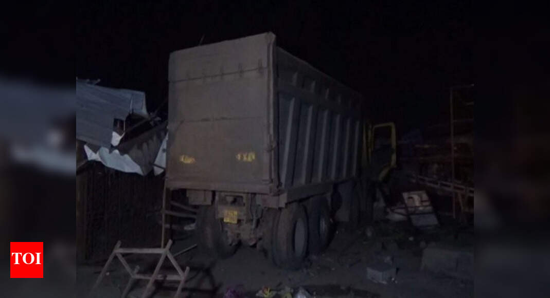 Surat accident: 15 die as truck runs over workers sleeping on pavement ...