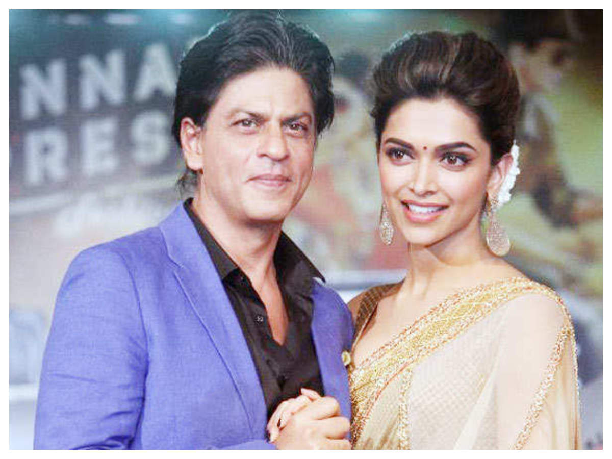 Deepika Padukone Confirms That Shah Rukh Khan Will Be Returning To The Big Screen With Pathan Hindi Movie News Times Of India