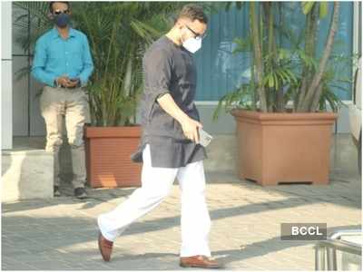 Saif Ali Khan gets snapped at the airport as he returns to the city after wrapping the Jaisalmer schedule of 'Bhoot Police' - view photos