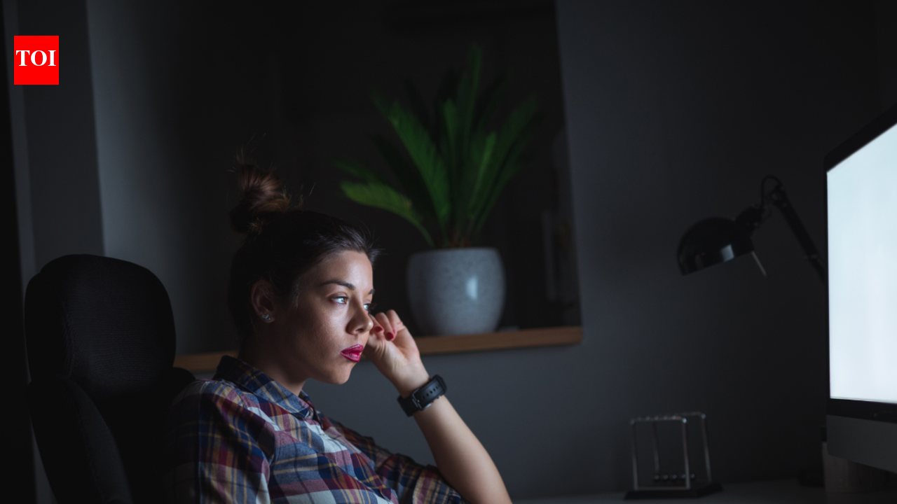 Working from home? Smart ways to get your excessive screen time in control
