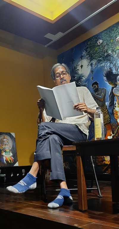 Edam conducts reading session with PF Mathews