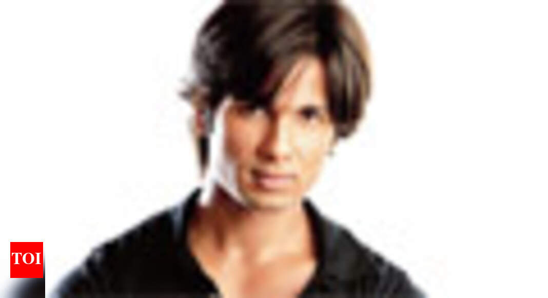 Shahid's Heer Ranjha shelved! | Hindi Movie News - Times of India