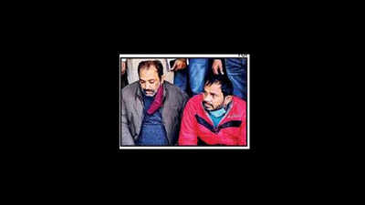 Jaipur: Two accused nabbed over mobile theft in Raja Park