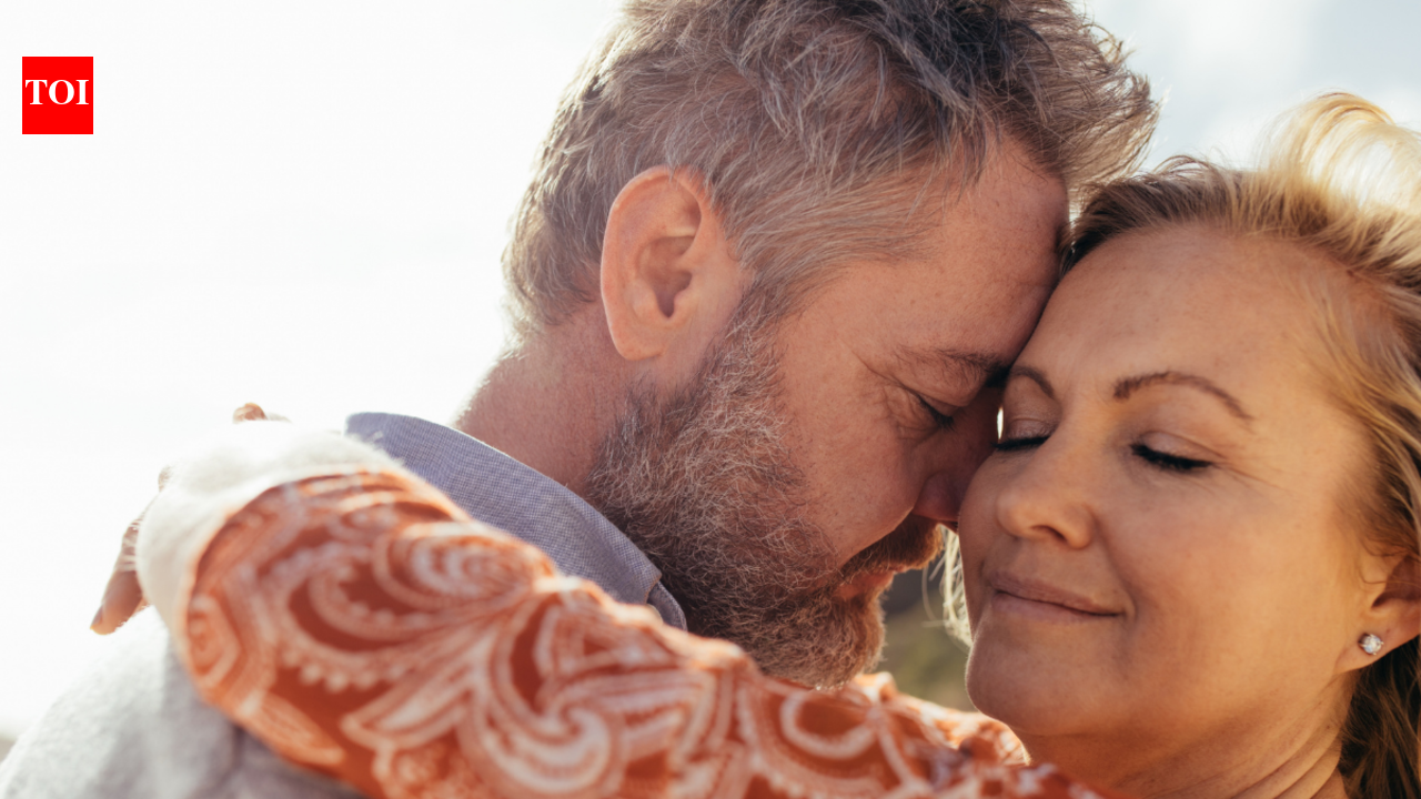 National Hugging Day: The way you hug your partner can reveal your ...